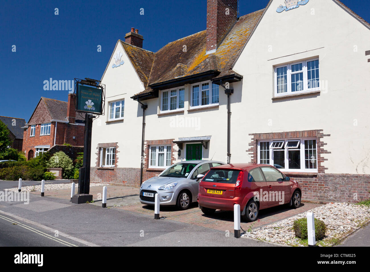 Il Principe di Galles pub ora convertito in appartamenti, High Street, Puddletown, Dorset Foto Stock