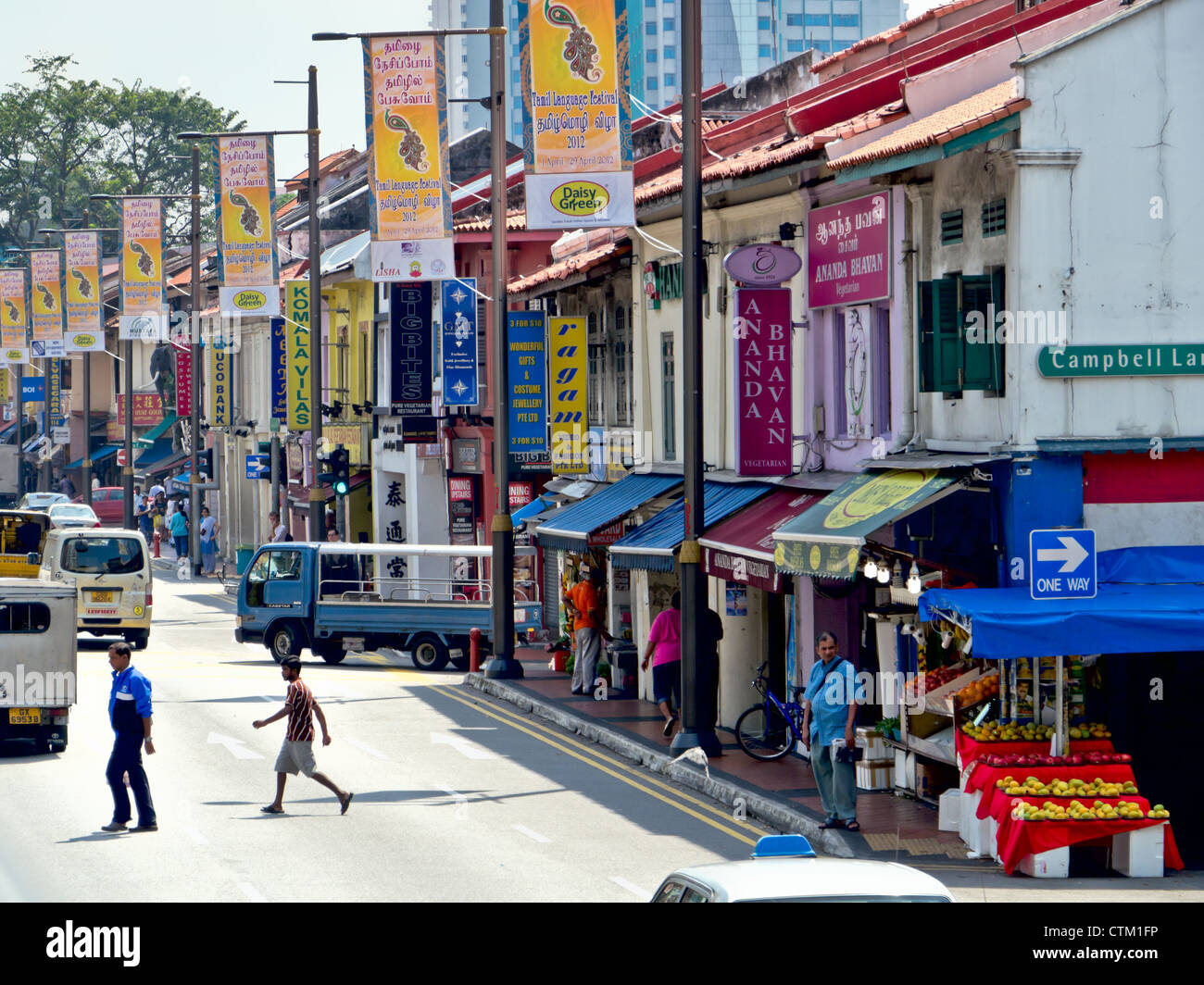 La città di Singapore, Singapore - Aprile, XX 2012: il trambusto e il colore di Campbell Lane una popolare località turistica di Singapore. Esso Foto Stock