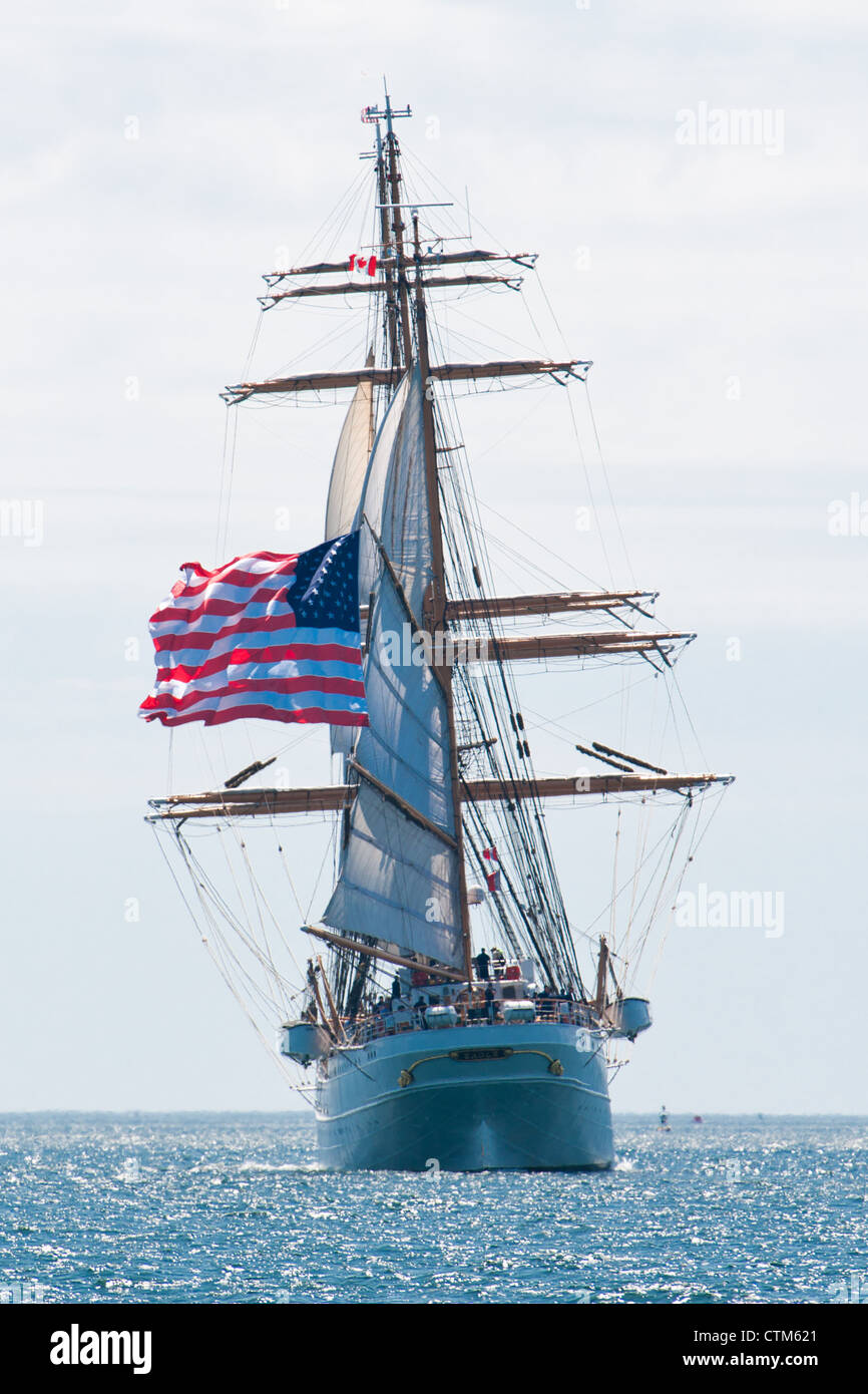USCGB Eagle durante il 2012 Tall Ships festival di Halifax, Nova Scotia. Foto Stock