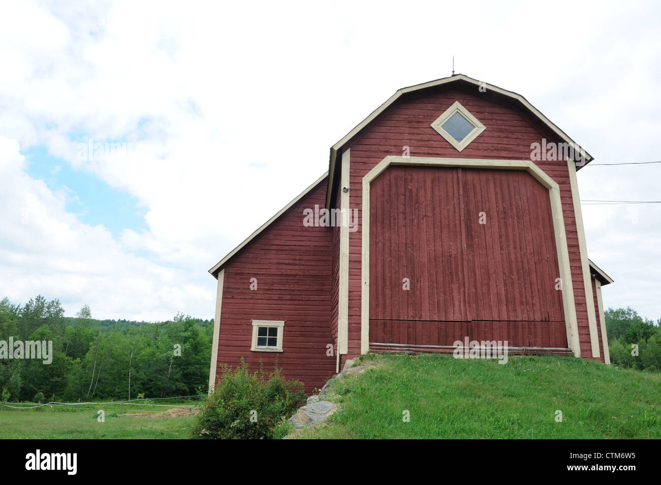 Un fienile in Eastern Townships della provincia del Quebec. Giugno 29, 2012 Foto Stock