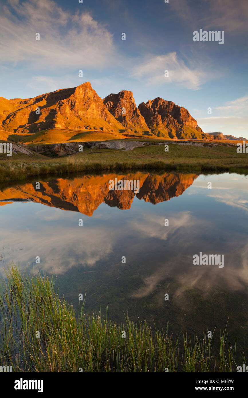 Tre Boscimani, Sehlabathebe National Park, Drakensberg, Lesotho, Sud Africa Foto Stock