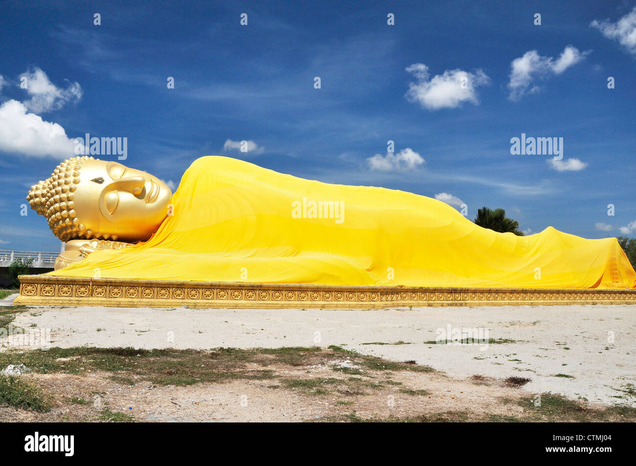 Buddha reclinato in provincia di Songkhla Thailandia Foto Stock