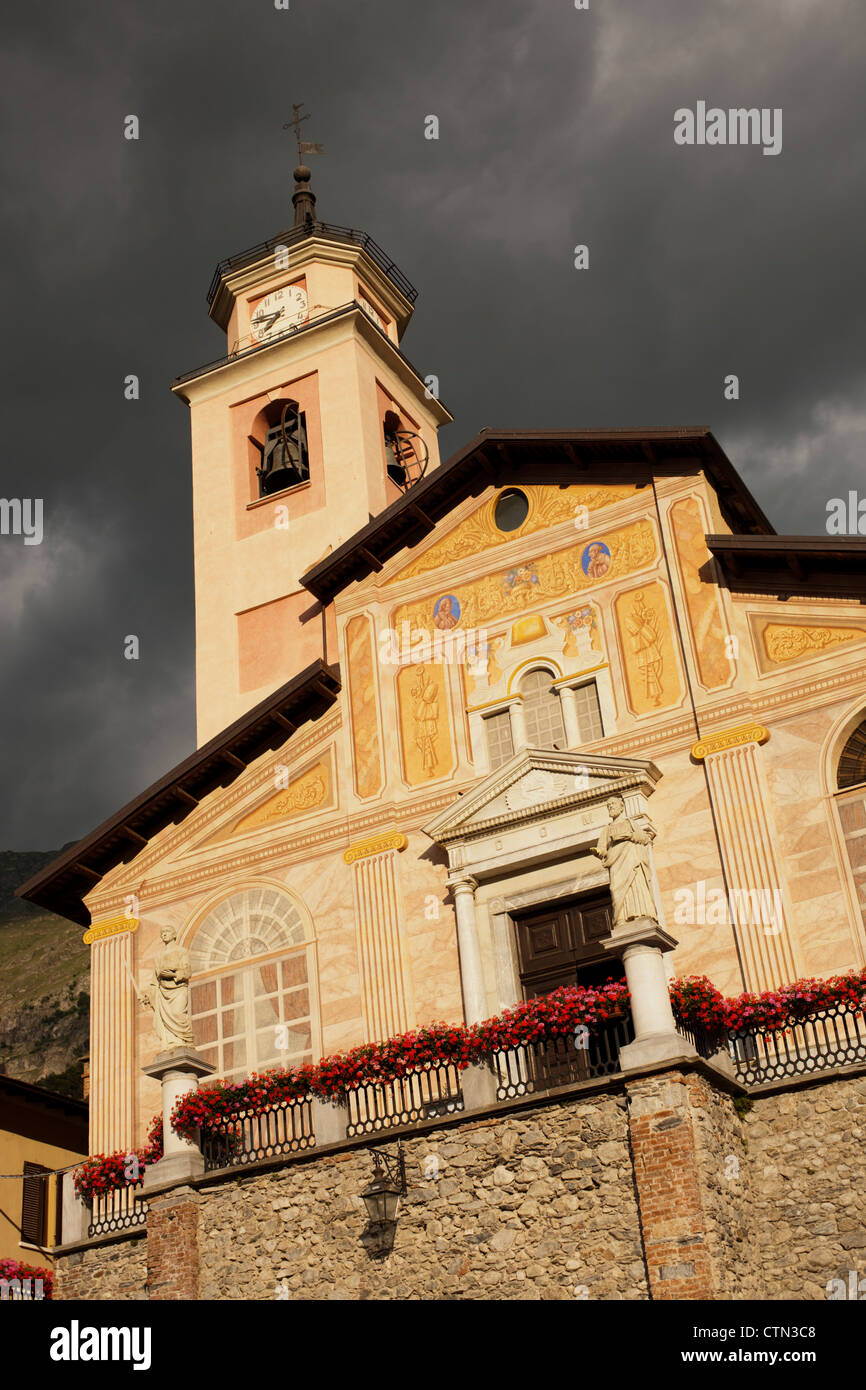 La chiesa, Entracque, Cuneo, Italia Foto Stock