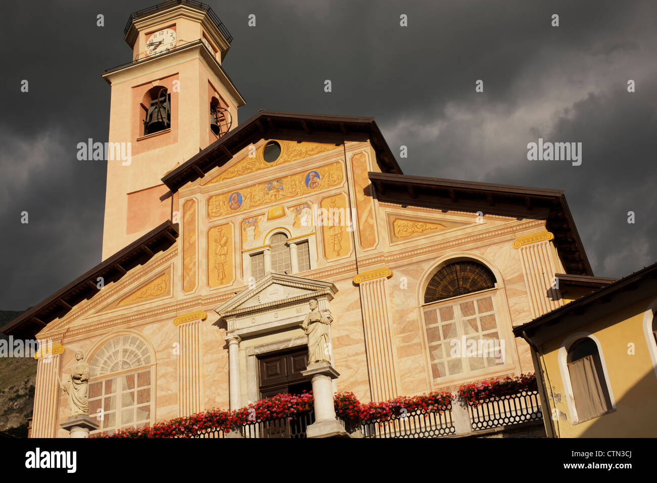 La chiesa, Entracque, Cuneo, Italia Foto Stock