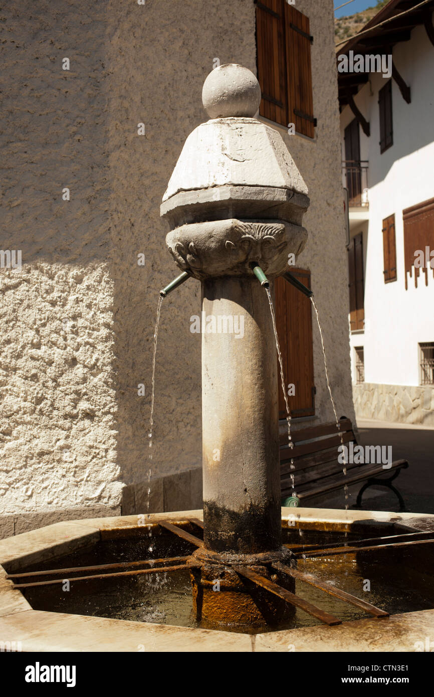 Fontana, Entracque, Cuneo, Piemonte, Italia Foto stock - Alamy