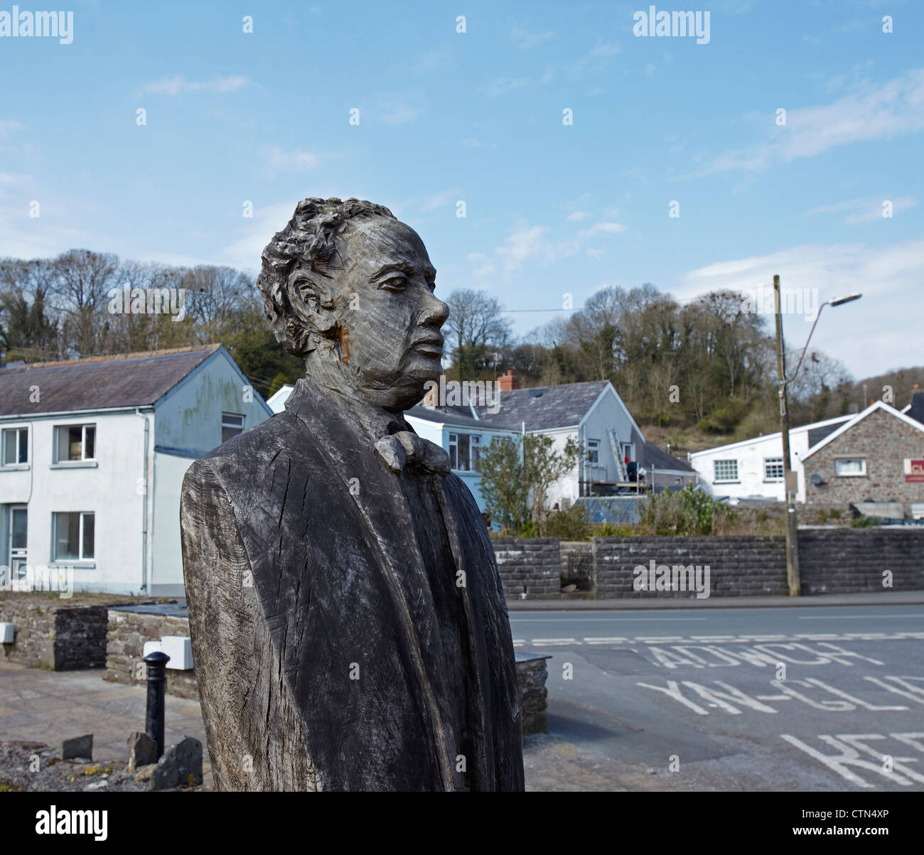 Statua di Dylan Thomas, Laugharne, West Wales, Regno Unito Foto Stock