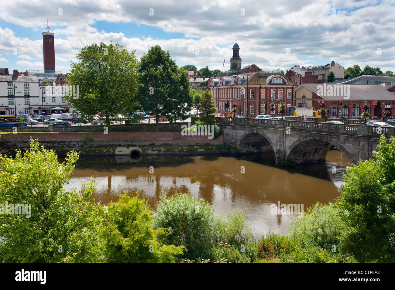 Centro di Shrewsbury e il fiume Severn, mostrando il ponte di Gallese Foto Stock