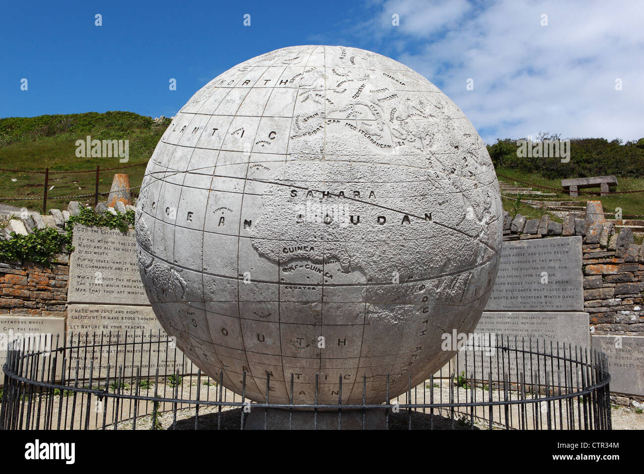 Il grande globo a Durlston Country Park Foto Stock