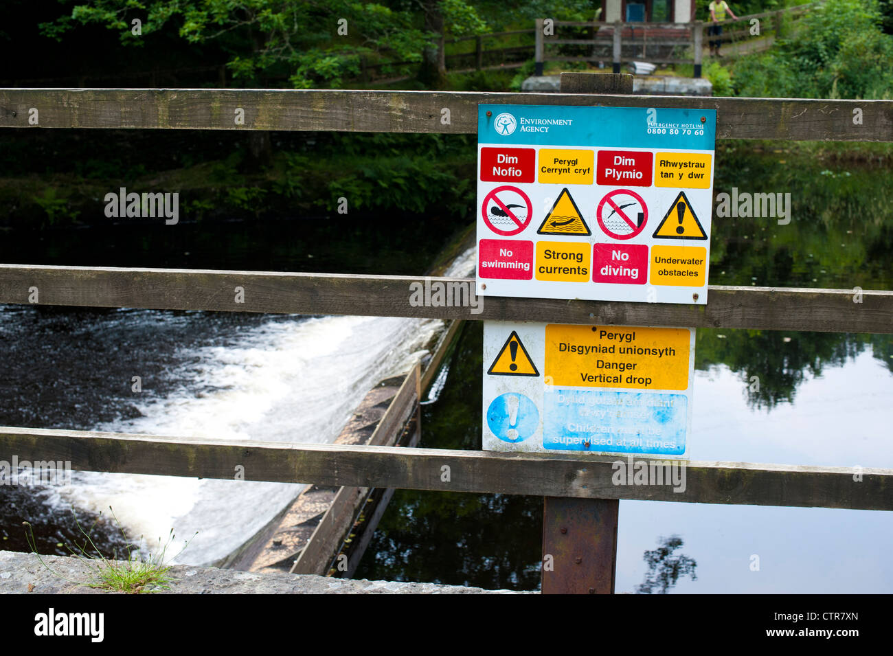 Segnale di avvertimento a Lake Vyrnwy dam Foto Stock