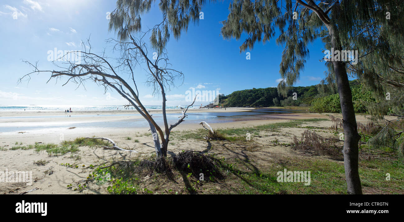 Il cilindro sulla spiaggia di North Stradbroke Island nel Queensland, in Australia. Foto Stock