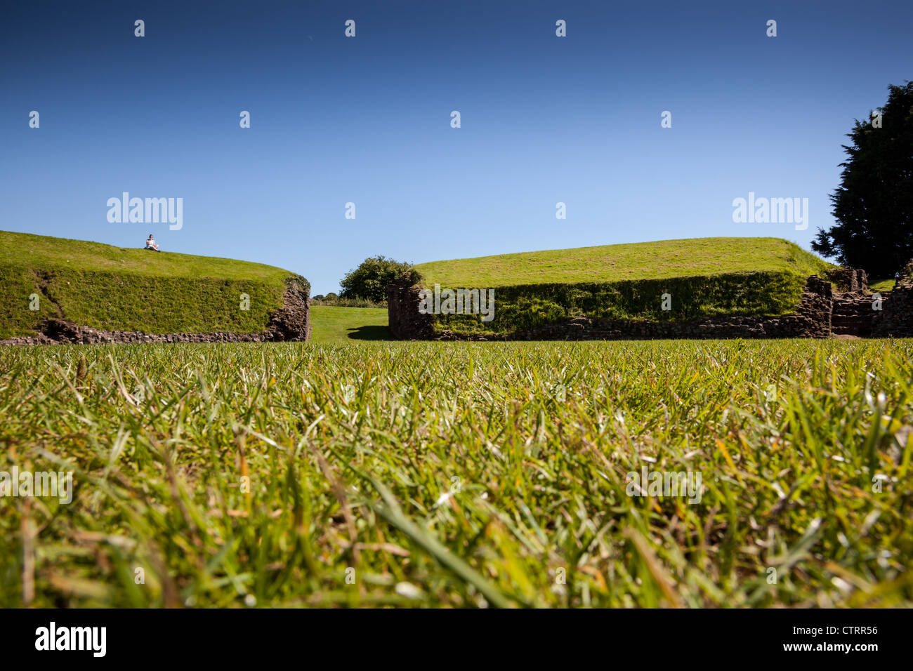 All'interno dell'Anfiteatro Romano a Caerleon, vicino a Newport, Galles Foto Stock