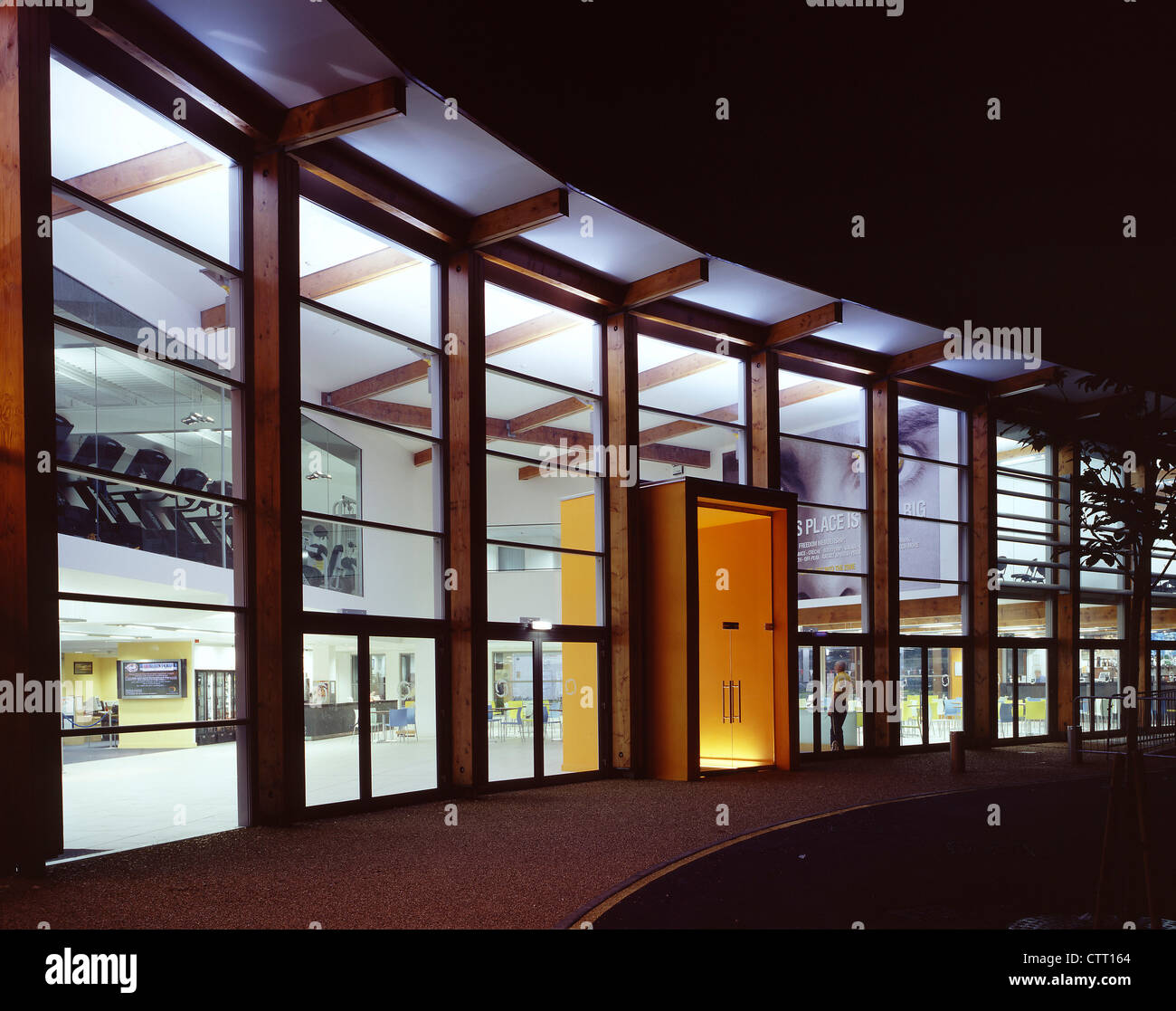 Sport beaulejour di ingresso al centro di notte Foto Stock