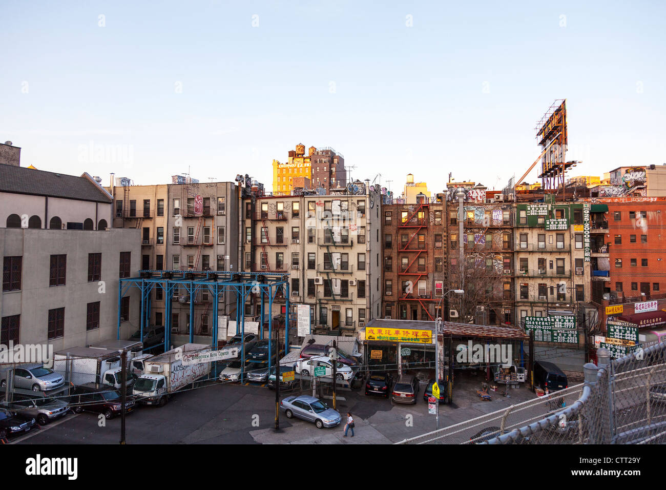 Skyline e alta sorge di China Town New York City Foto Stock