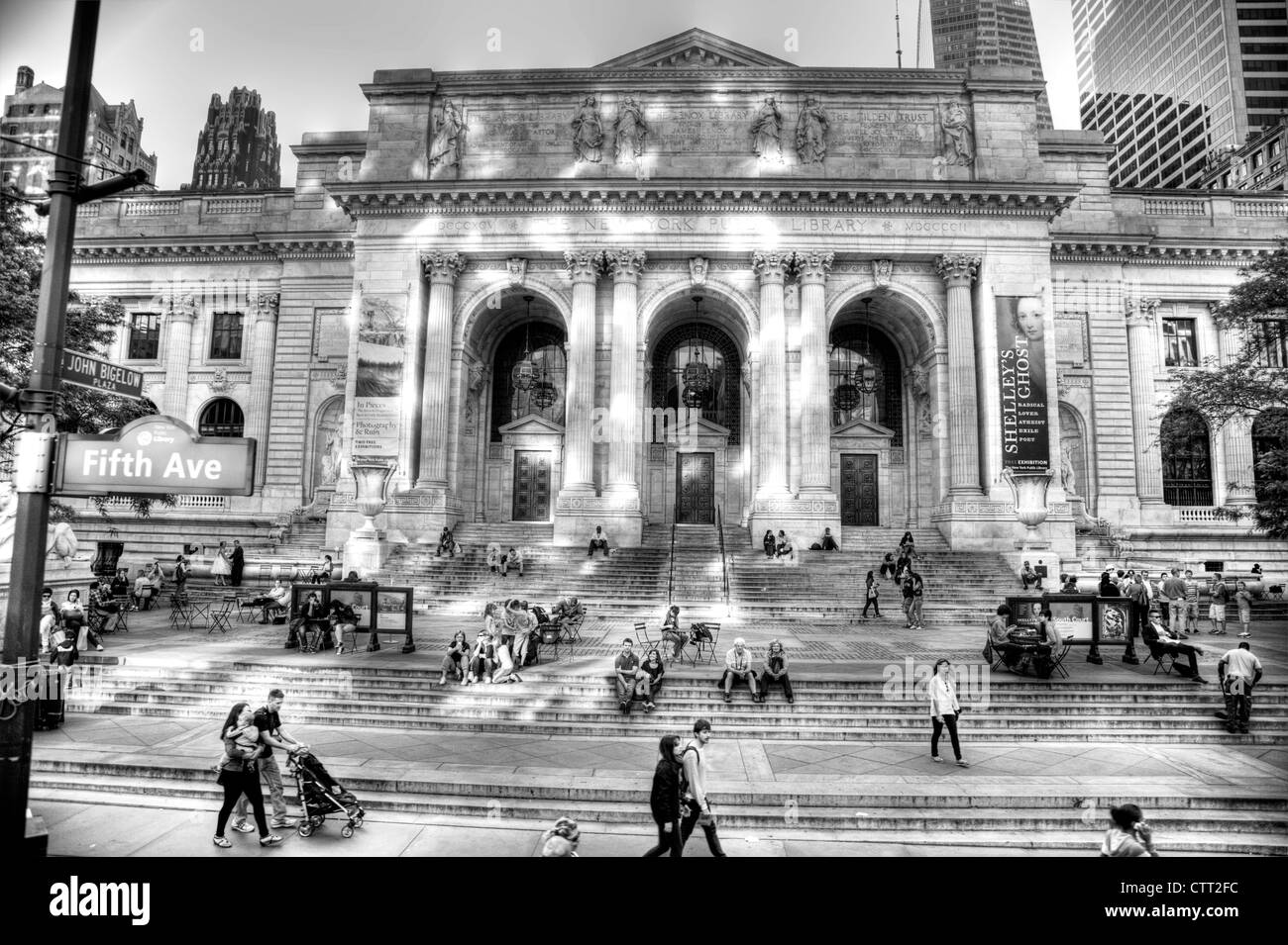 La Biblioteca Pubblica di New York quinto Quinta Avenue di Manhattan esterno anteriore dell'edificio Foto Stock