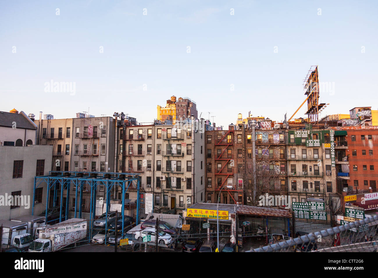 Skyline e alta sorge di China Town New York City Foto Stock