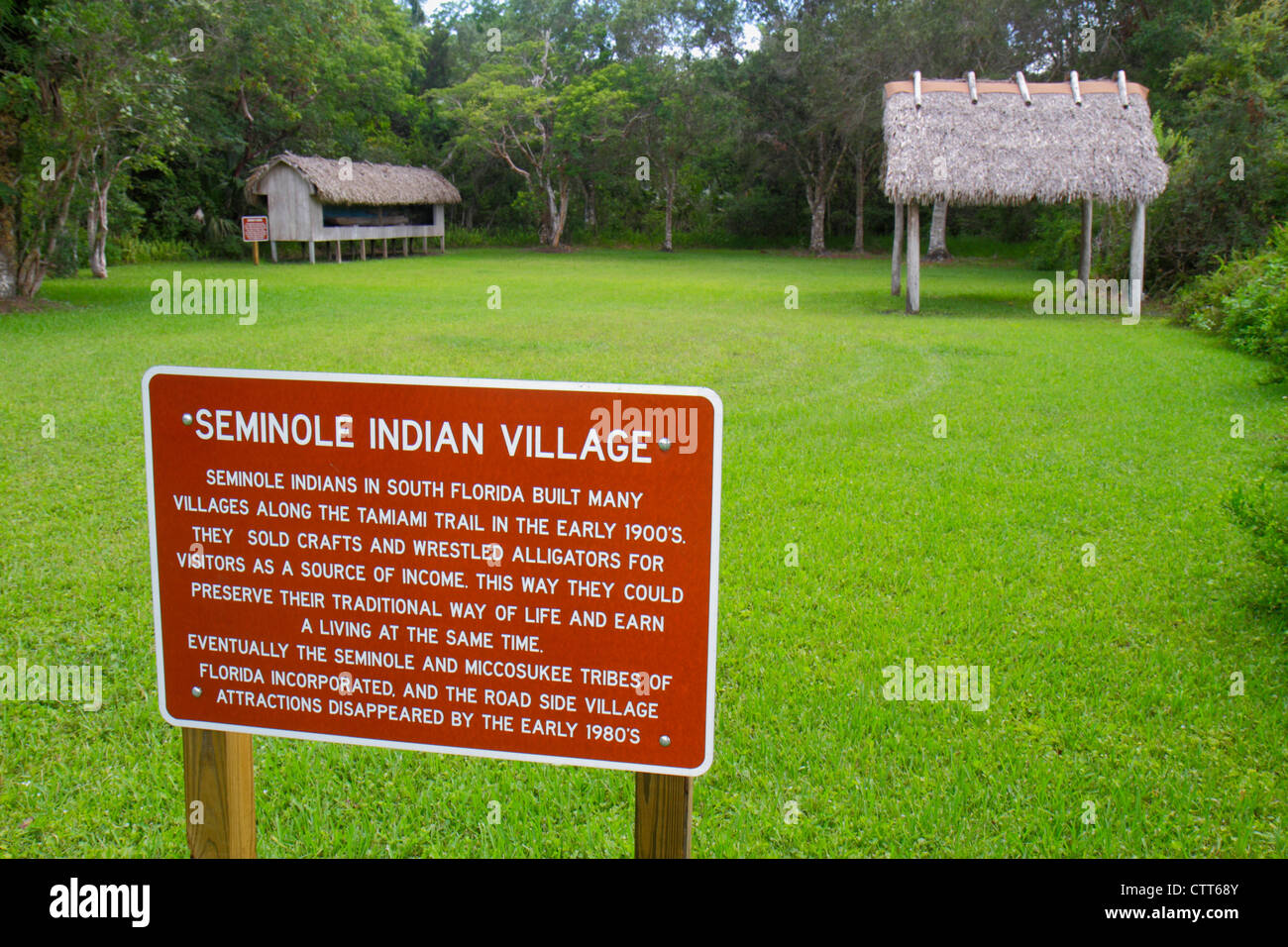 Naples Florida, Tamiami Trail, Collier Seminole state Park, Everglades Trail Nature Site, cartello, logo, Seminole Indian Village, Indiani d'America, Indiani d'India Foto Stock