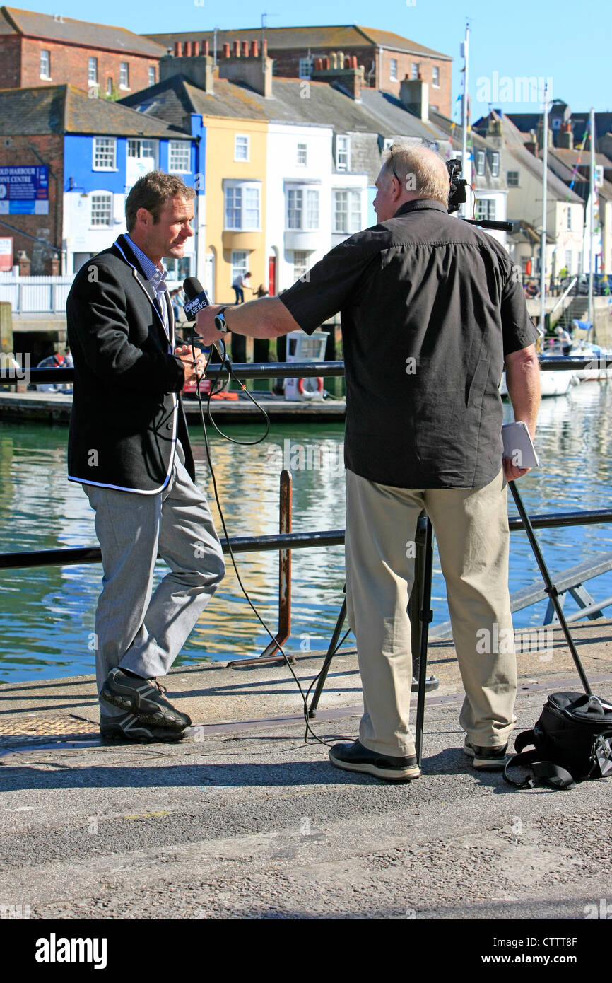 Australian Olimpiade a vela Tom Slingsby a Weymouth intervistata prima di iniziare il 2012 Giochi Foto Stock