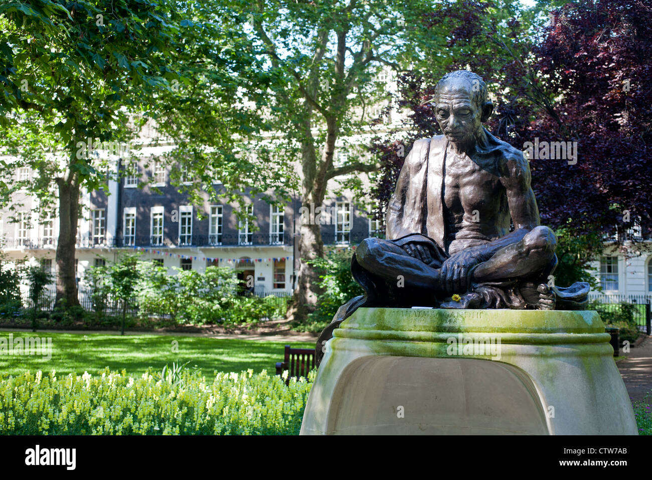 Statua di Gandhi. Tavistock Square Gardens, Bloomsbury, Londra Foto Stock