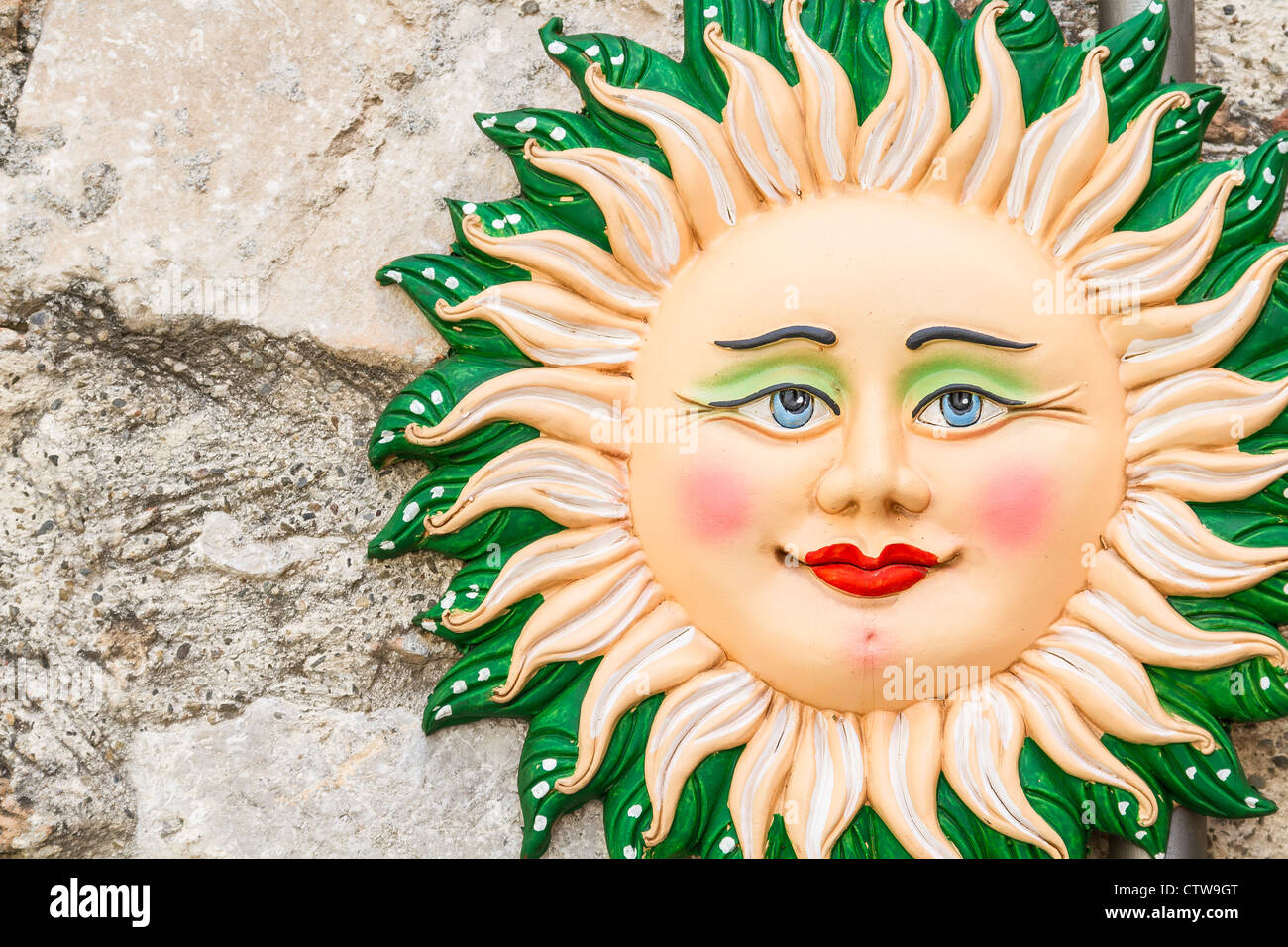 Primo piano di un tradizionale colorate ceramiche siciliane Foto Stock