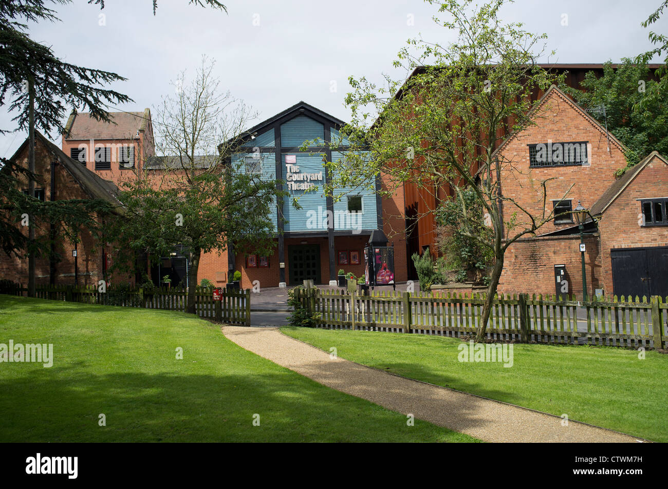 Il Courtyard Theatre Stratford upon Avon Inghilterra REGNO UNITO Foto Stock