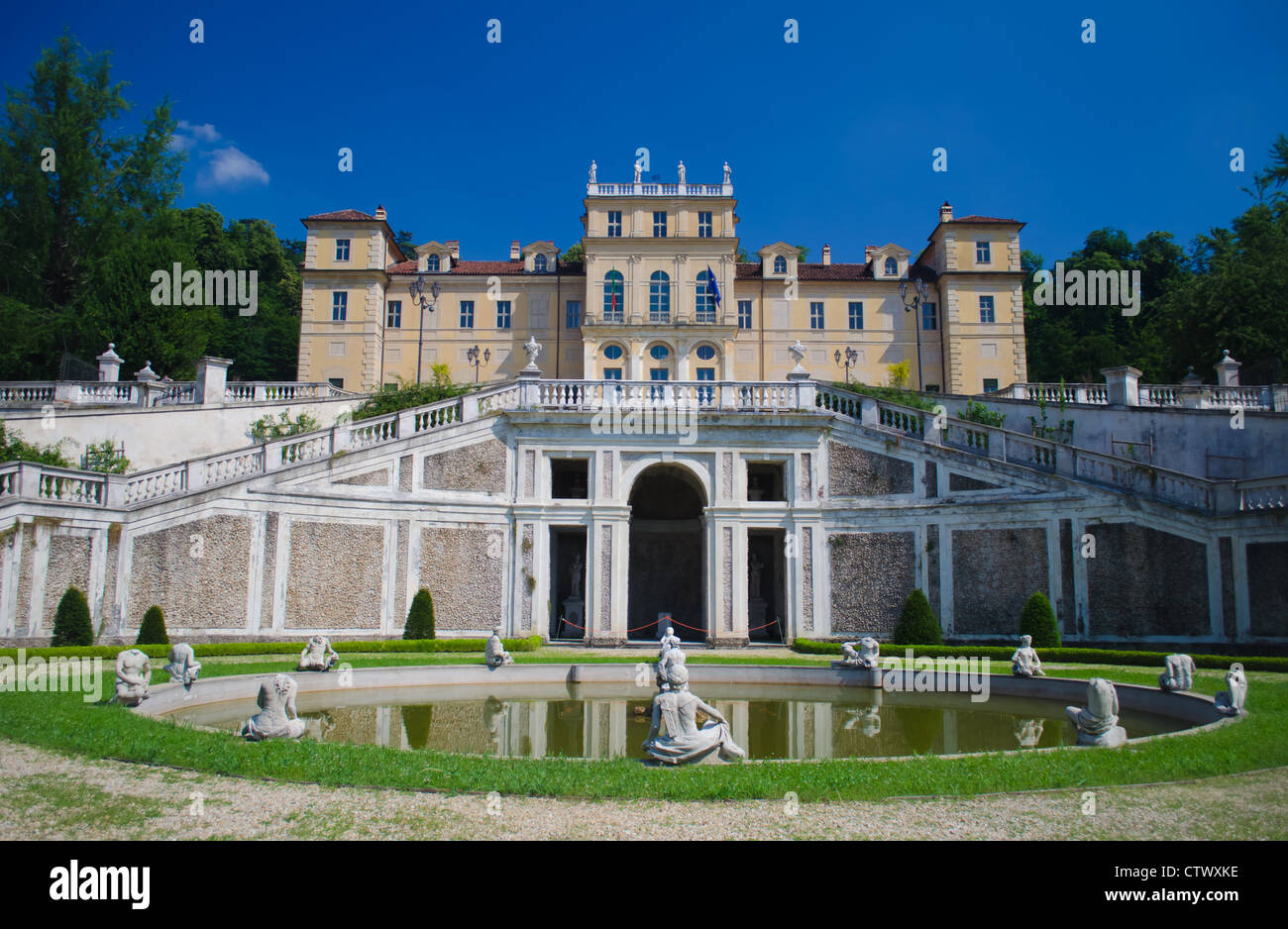 Facciata e fontana di Villa della Regina a Torino, Italia Foto Stock