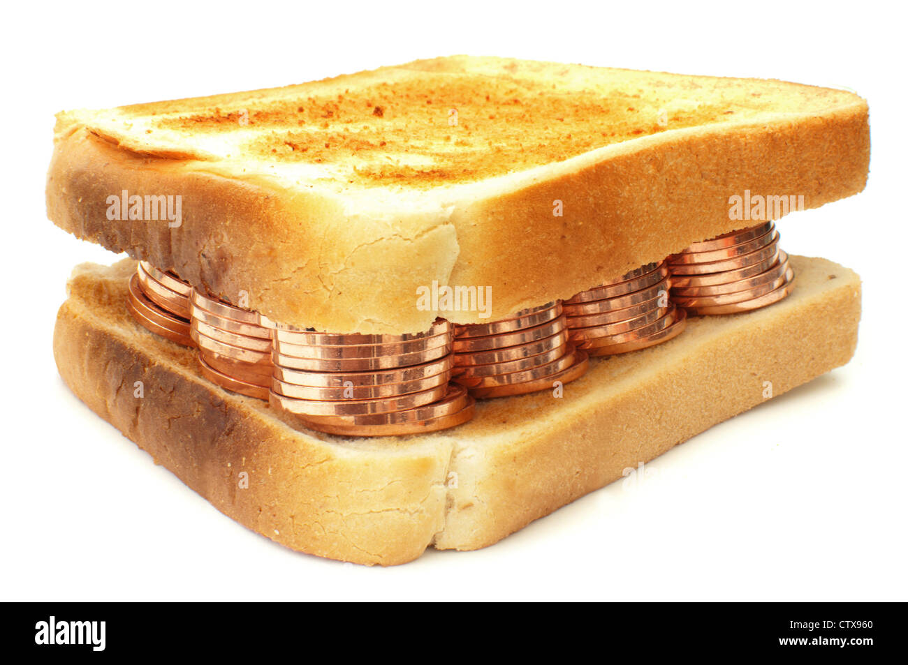 Sandwich impaccata con pile di monete Foto Stock