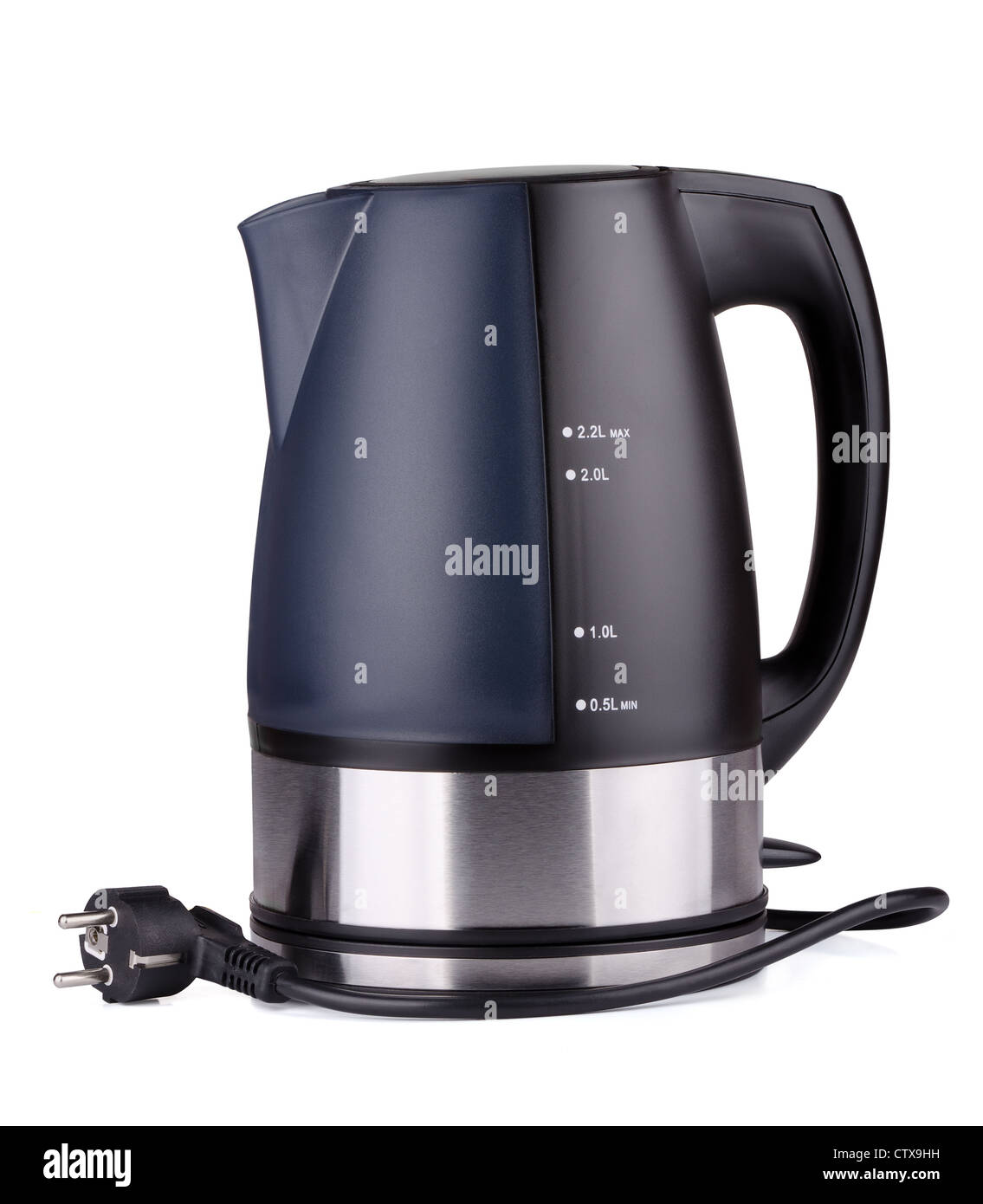 In plastica nera bollitore elettrico isolato su bianco Foto Stock