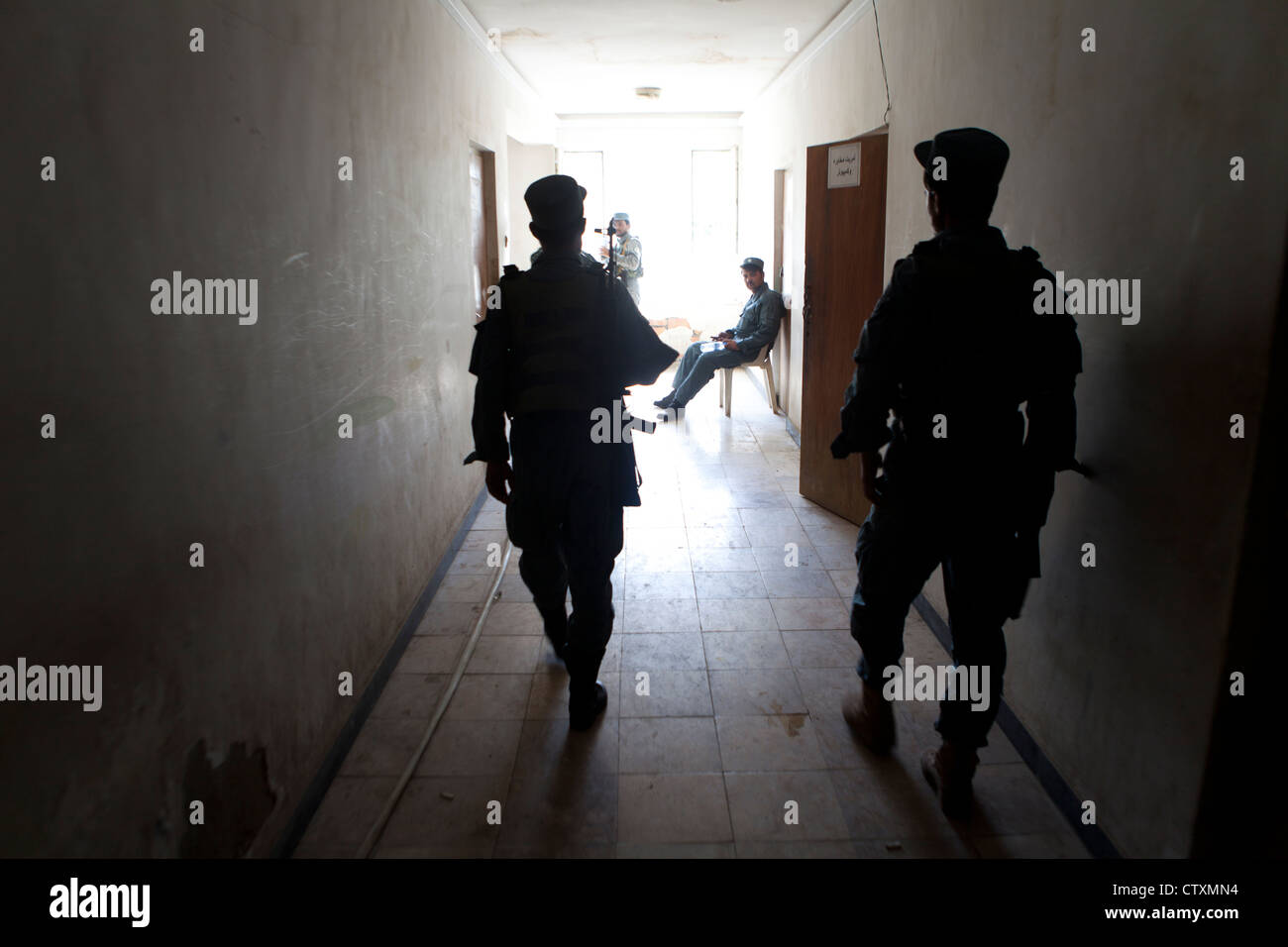Polizia nazionale afgana ufficiale di servizio in Kunduz, Afghanistan. Foto Stock