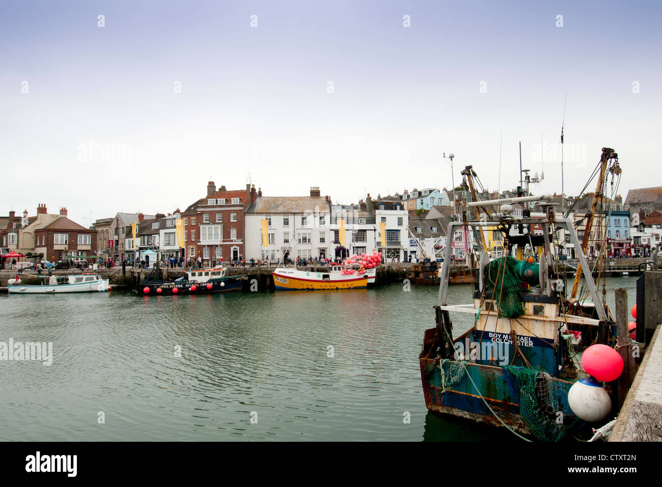 Barche da pesca nel porto di Weymouth Foto Stock