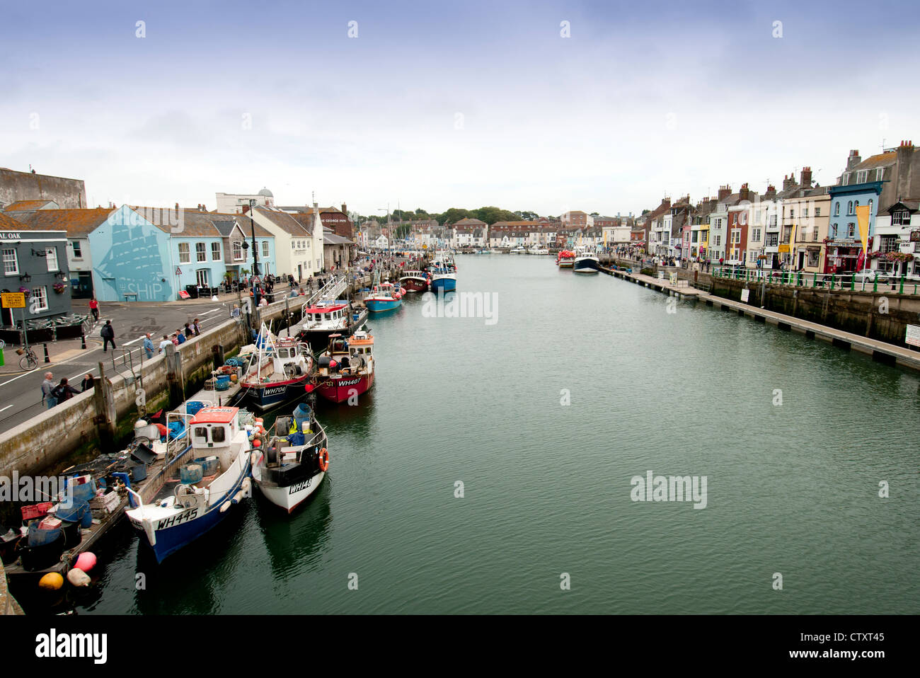 Barche da pesca nel porto di Weymouth Foto Stock