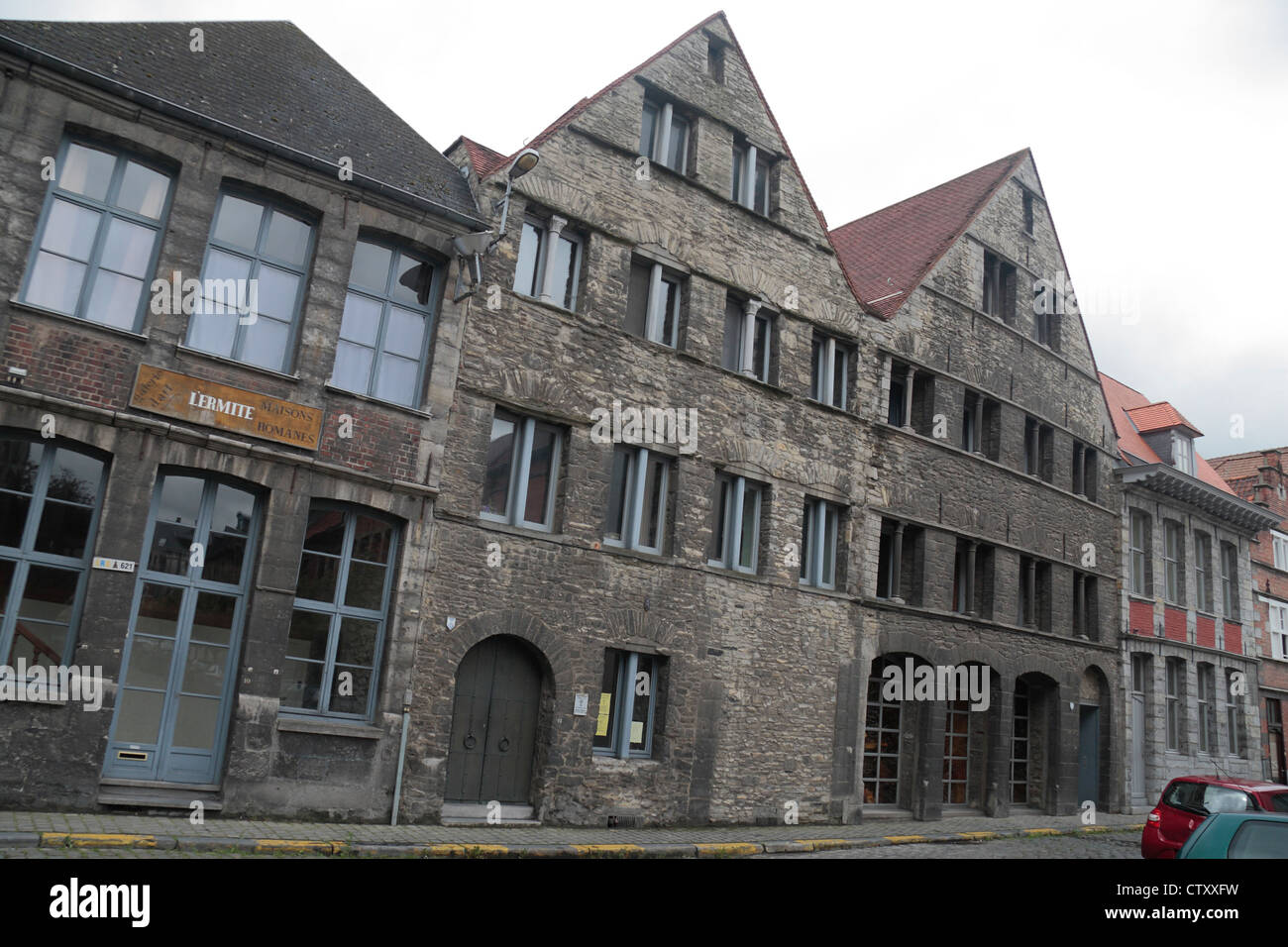 Due case romaniche (risalente al XII secolo) a Tournai, Hainaut, Belgio. Foto Stock