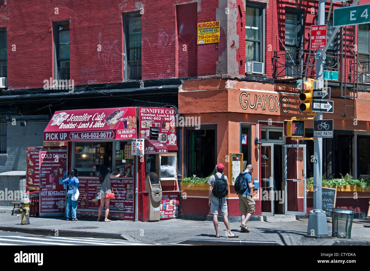 Jennifer cafe pick up fast food 1° Avenue West Village ( Greenwich ) Manhattan New York Stati Uniti d'America Foto Stock