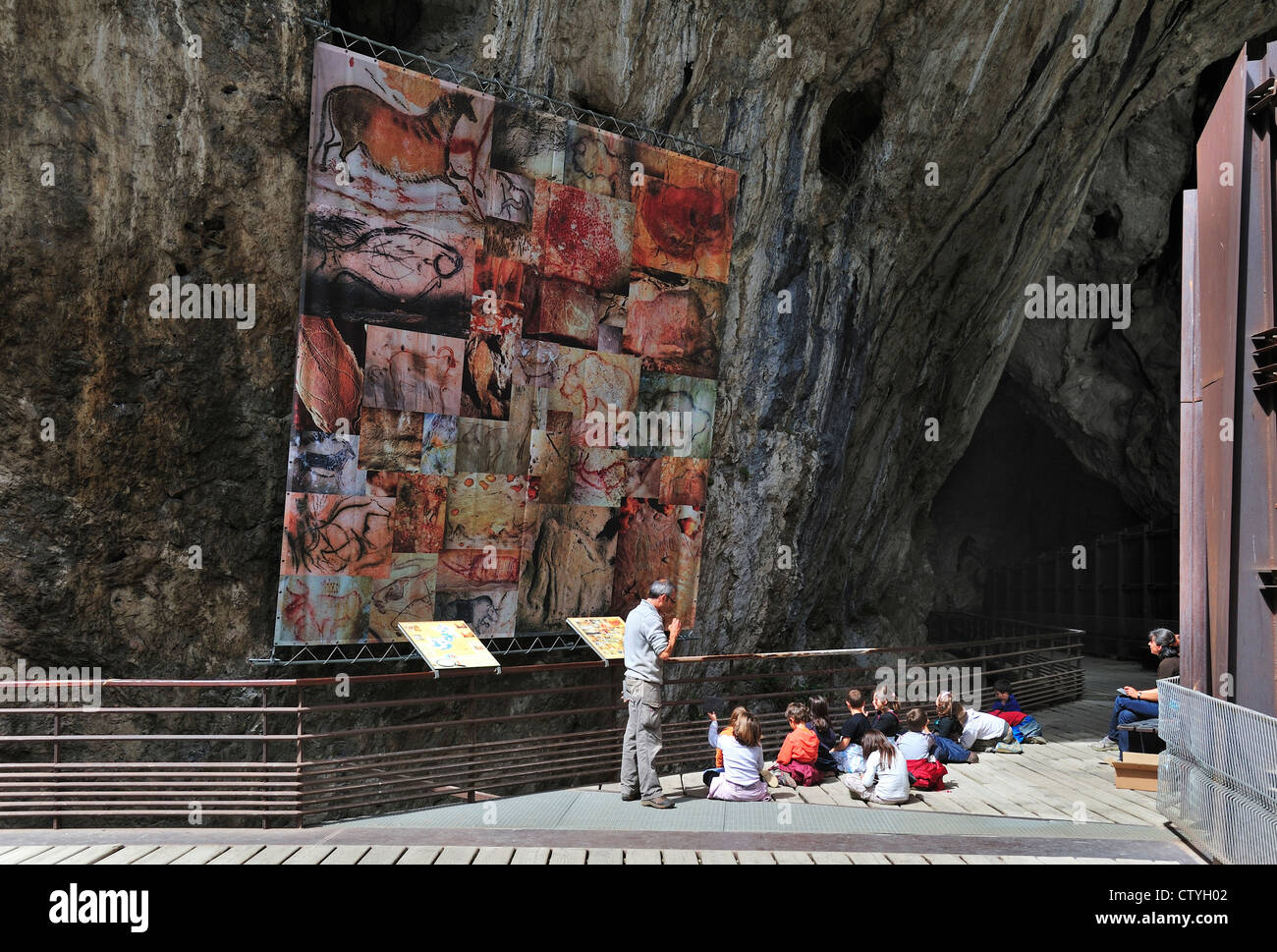 La Grotta di Niaux, famosa per le sue pitture preistoriche dal periodo Magdalenian, Midi-Pirenei, Pirenei, Francia Foto Stock