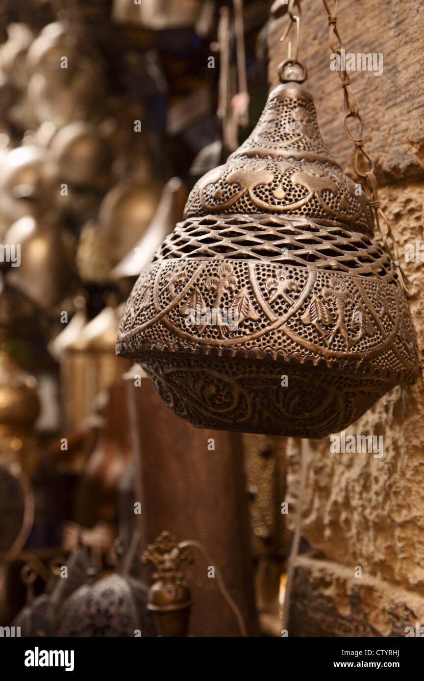 Lampade in street shop del Cairo in Egitto Foto Stock