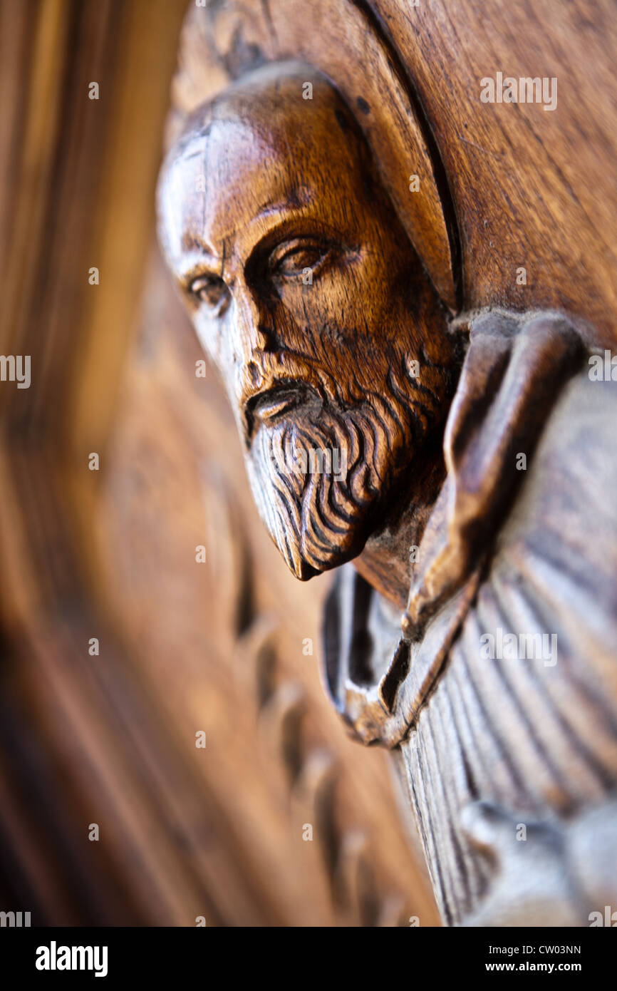 Vecchio di legno fatti a mano religiosa artefatto Foto Stock