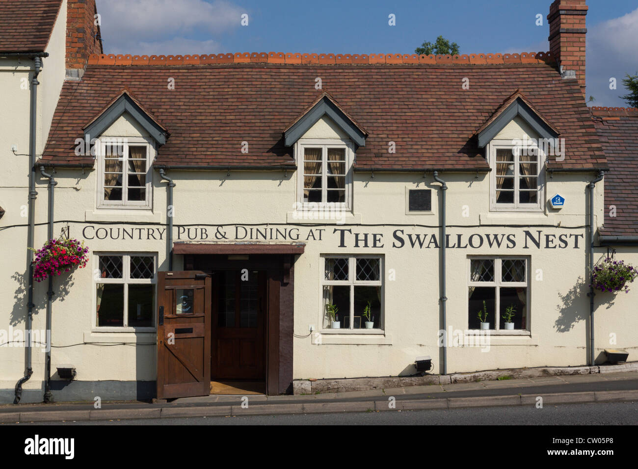 Il nido di rondini pub situato a 40 Bromsgrove Road Halesowen, Romsley, Halesowen, West Midlands B62 0LF Tel: 01562 711236 Foto Stock