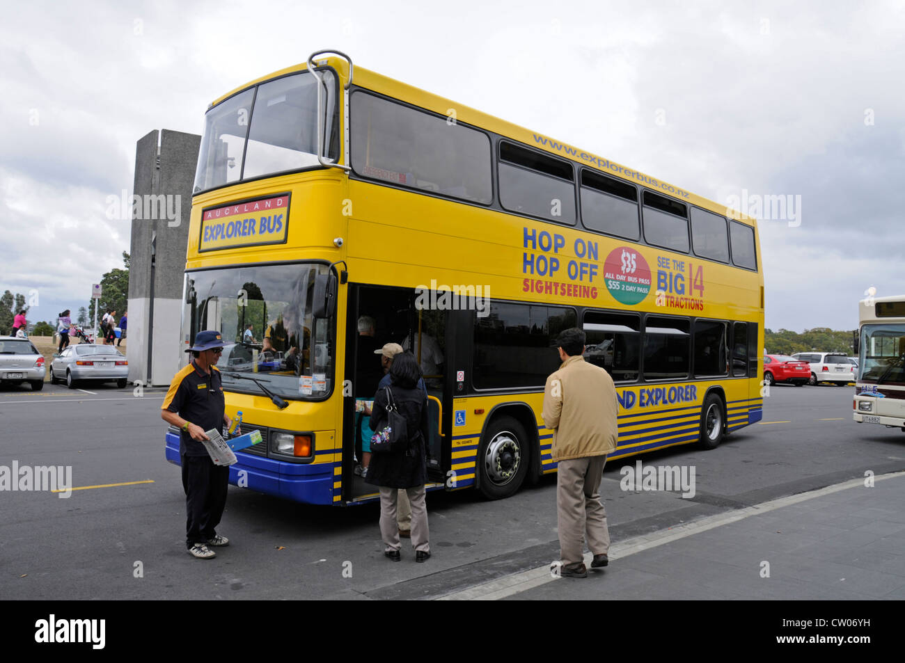 Un tour Explorer 'Hop-on / Hop-Off autobus a Auckland, Nuova Zelanda. Foto Stock
