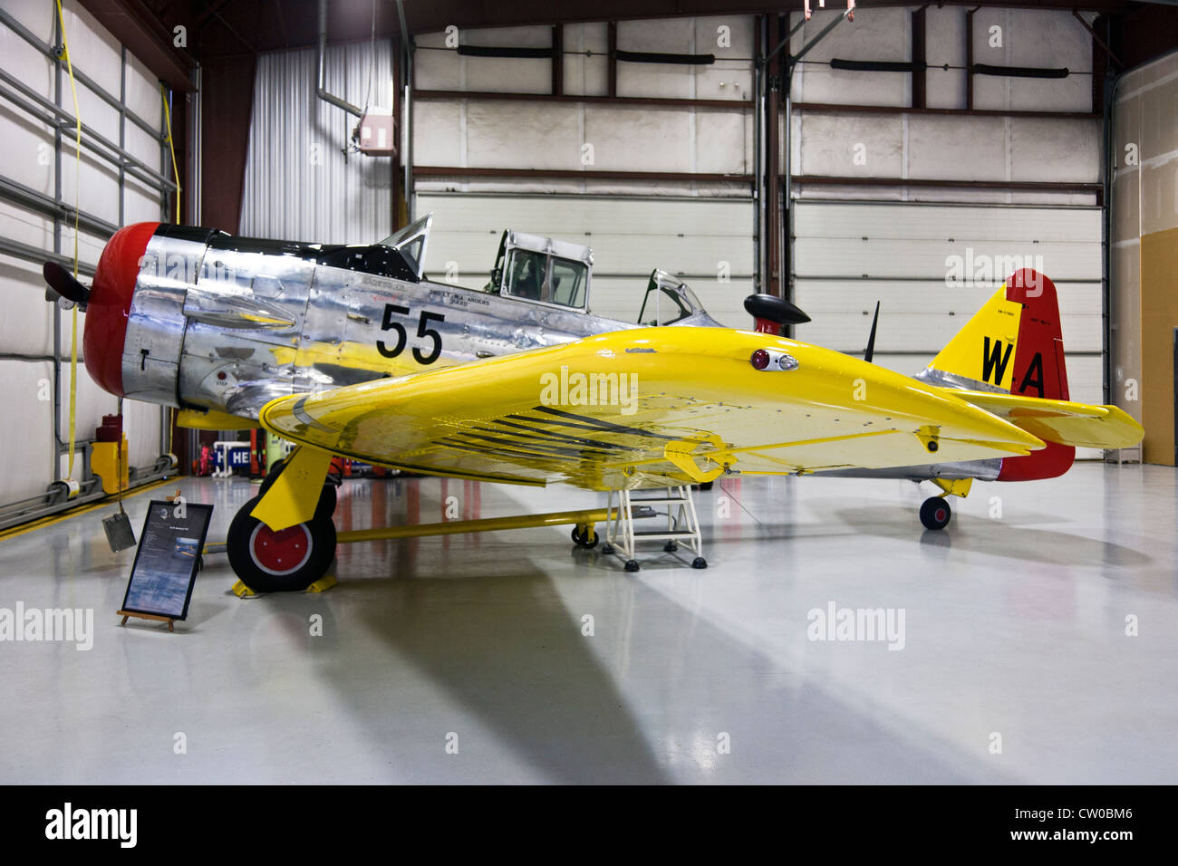 Splendidamente restaurata North American T-6 texano advanced prop trainer piano utilizzato per addestrare i piloti di caccia durante la seconda guerra mondiale museum Foto Stock