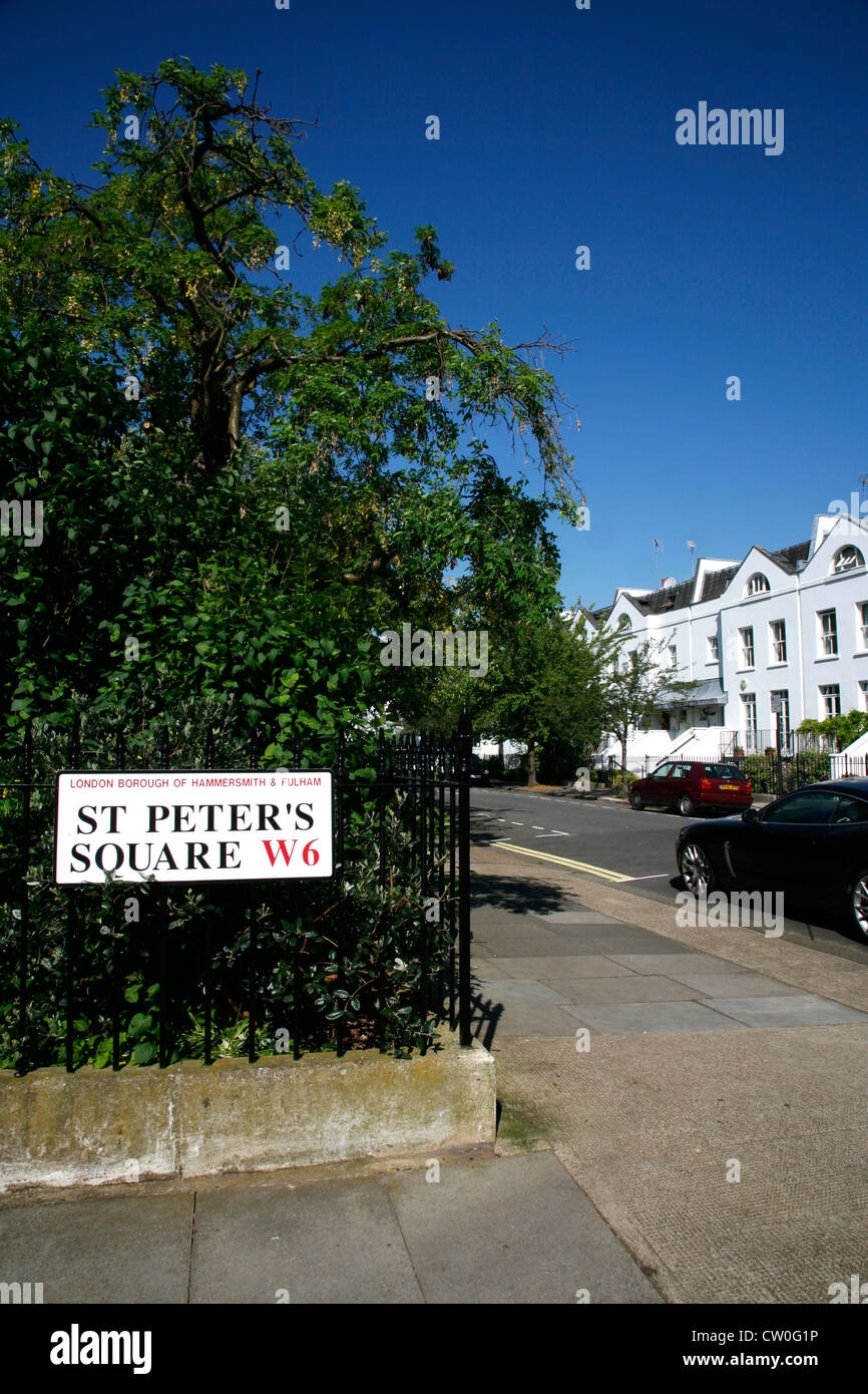 Piazza San Pietro, Hammersmith, London, Regno Unito Foto Stock