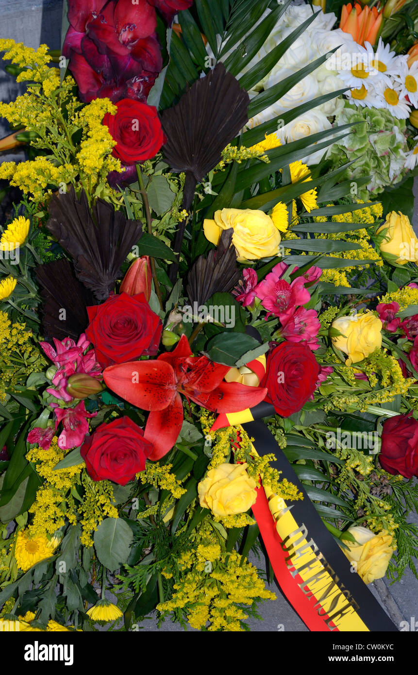 Omaggio floreale di combattenti per la resistenza nella città di Liegi. Il Belgio. Europa Foto Stock
