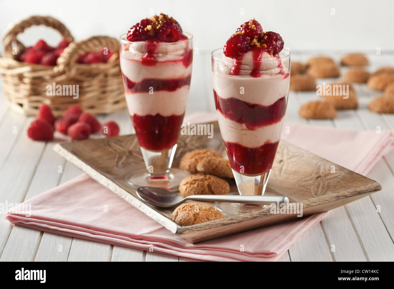 Lampone syllabub di frutta e la crema dessert Foto Stock