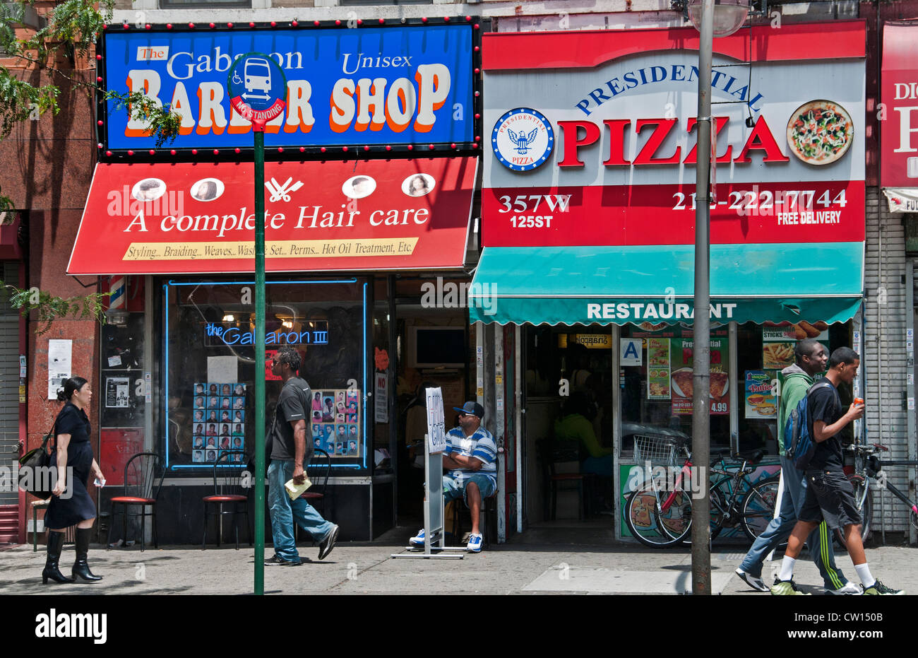 Barber shop Pizza Dr Martin Luther King Jr Boulevard Harlem New York Manhattan Stati Uniti Foto Stock