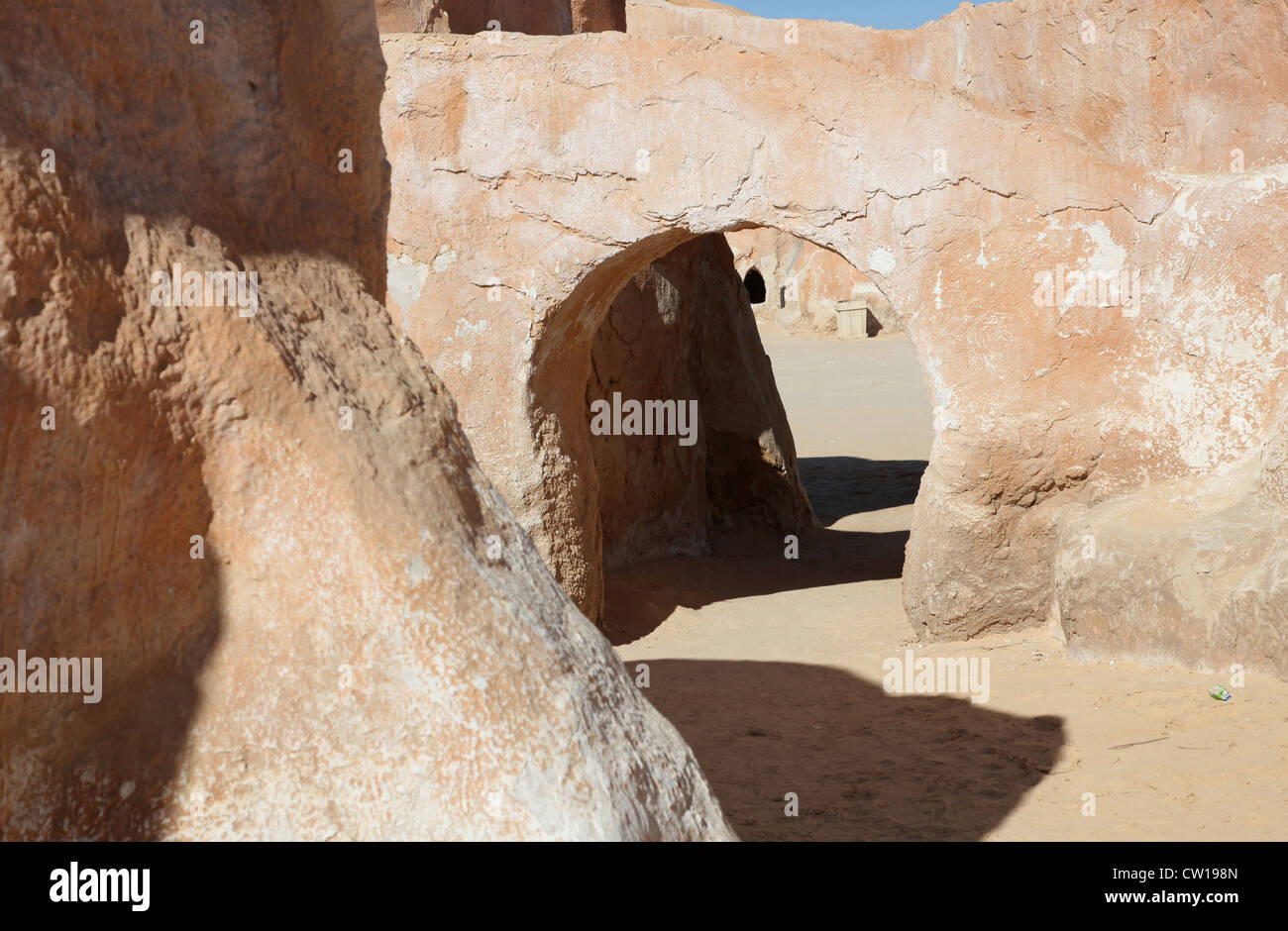 Tozeur, Tunisia: i resti degli insiemi da Guerre Stellari, pellicole ancora stare in aree remote del deserto Foto Stock