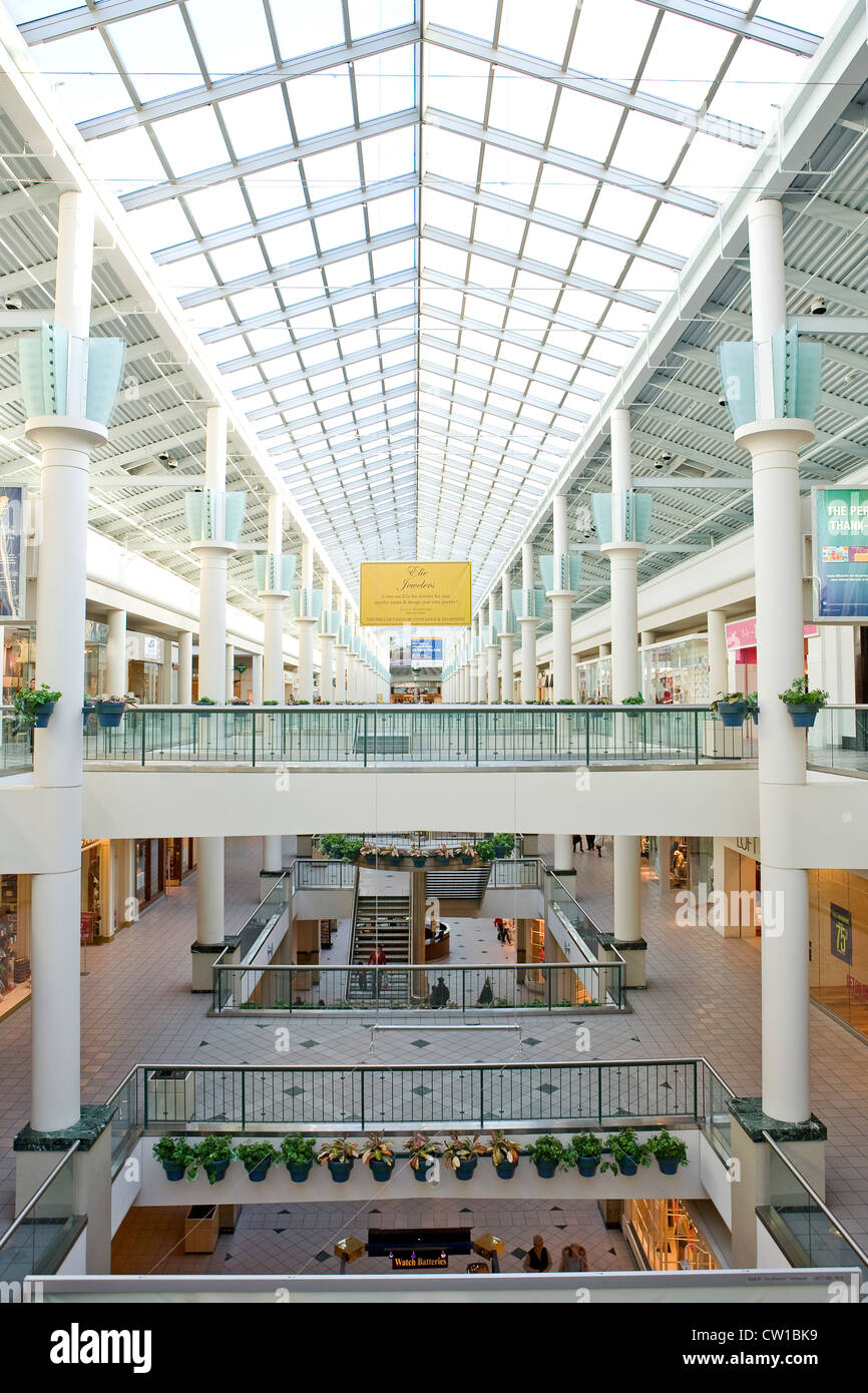 Interno del Mall USA Foto Stock