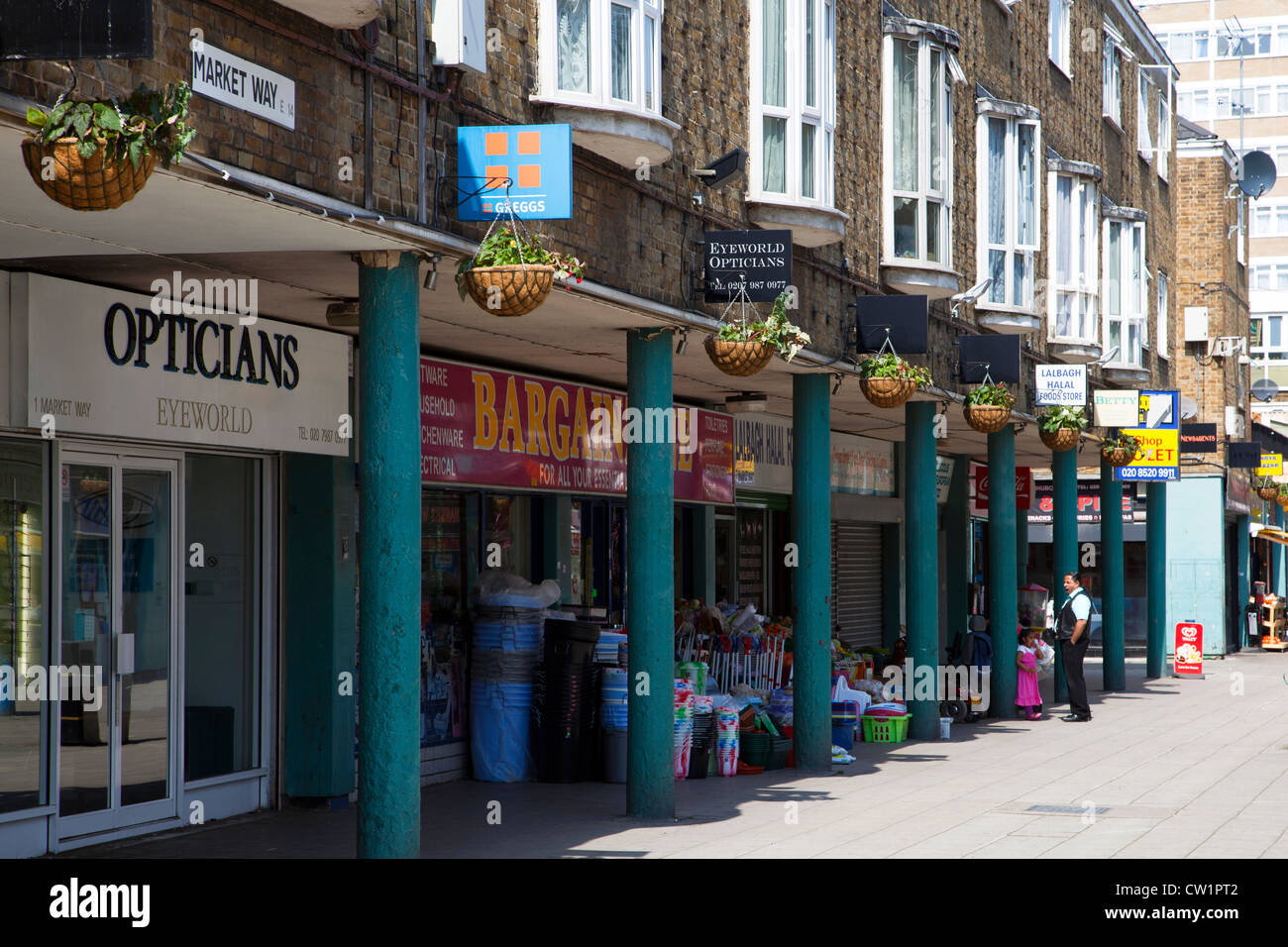 Chrisp Street Market, pioppo, Tower Hamlets, Londra, Inghilterra, Regno Unito. Foto Stock