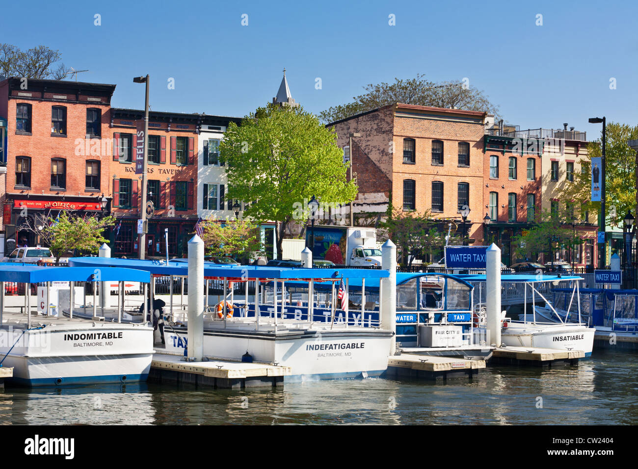 Thames Street e i taxi acquatici, Fells Point, Baltimore, Maryland Foto Stock