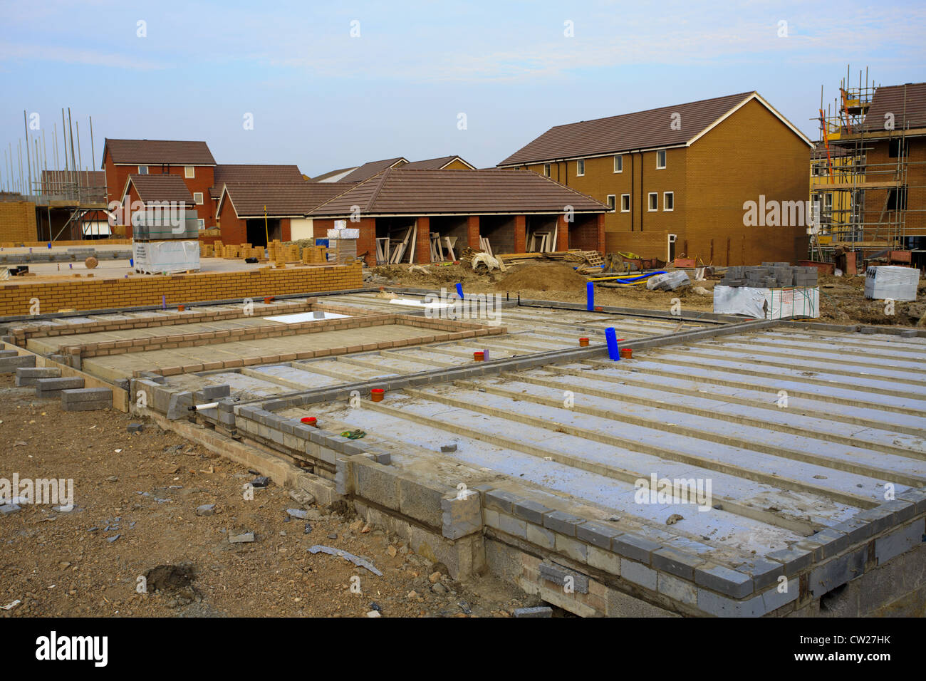 La costruzione di nuove case con fondazioni in Bristol, Regno Unito Foto Stock