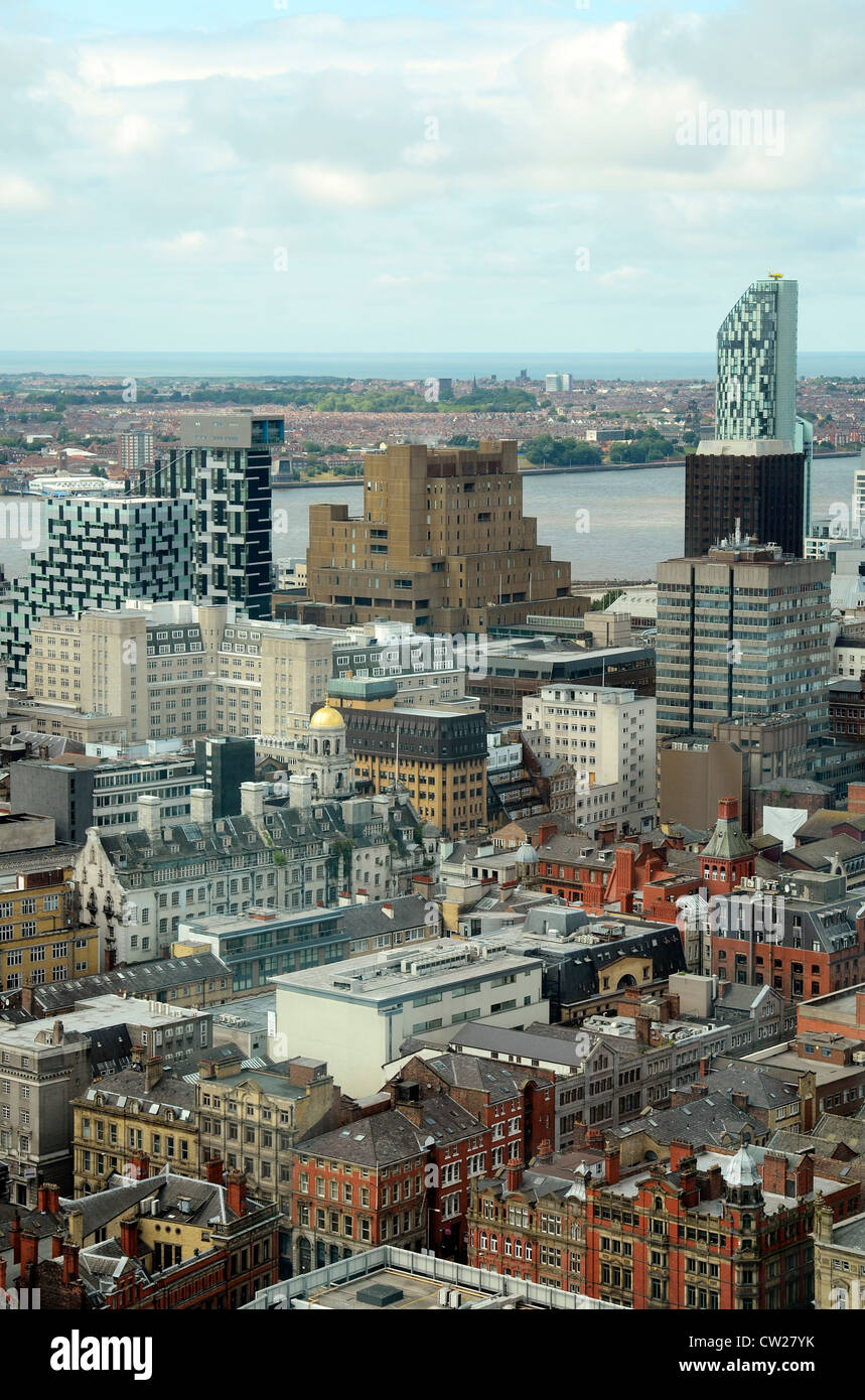 Una vista della città dalla cima di San Johns torre di Liverpool, in Inghilterra. Foto Stock