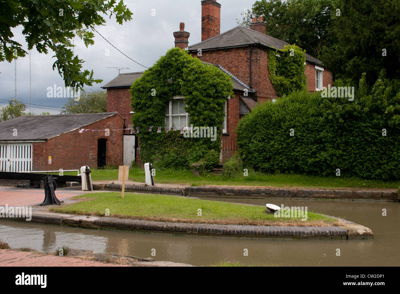 Hillmorton blocca fondale, bloccare keeper's house Foto Stock Hillmorton blocca fondale, bloccare keeper's house Foto Stock