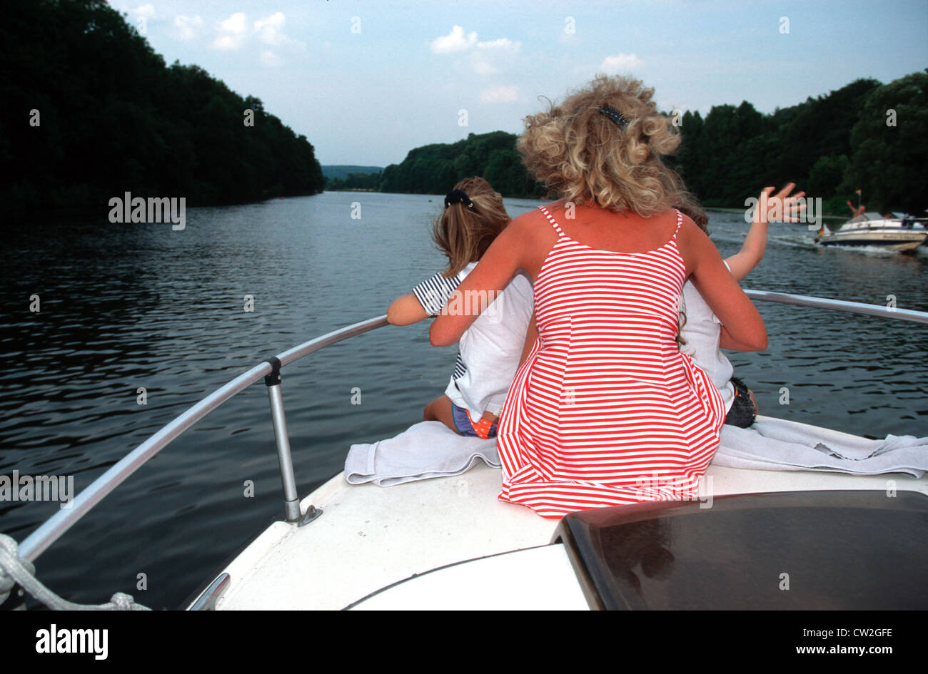 Vacanza in famiglia, canottaggio sulla Ruhr in Essen Foto Stock